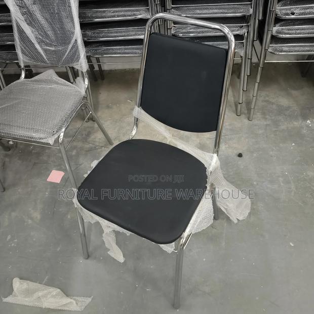 Cz - Lc2 Whitish Heavy Marble With Metallic Frame 4 Seater Dining Set · Photo 3