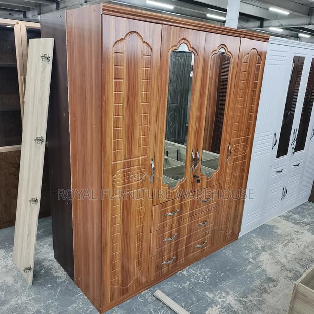 Spend Pear Color 4 Doors Wooden Wardrobe · Photo 1
