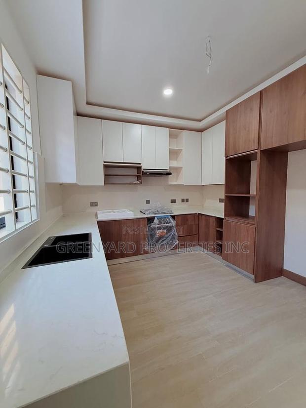 4bdrm House in Sakumono, Spintex for sale · Photo 4
