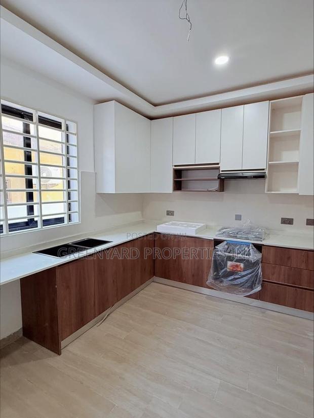 4bdrm House in Sakumono, Spintex for sale · Photo 3