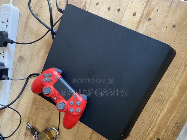 Ps4 Slim With 7 Games · Photo 3