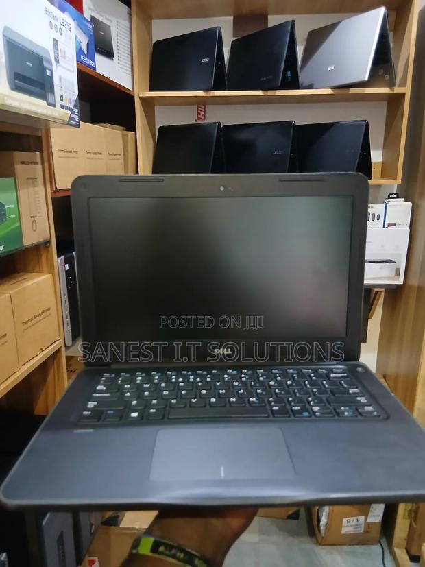 Laptop Dell Latitude 3380 4GB Intel Core i3 SSD 128GB · Photo 1