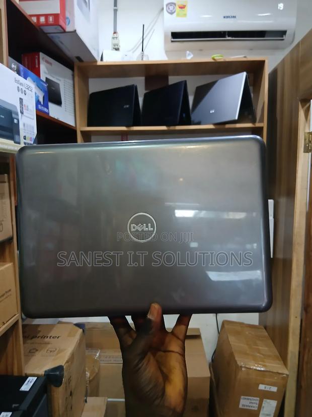 Laptop Dell Latitude 3380 4GB Intel Core i3 SSD 128GB · Photo 2