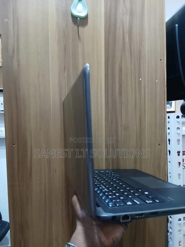 Laptop Dell Latitude 3380 4GB Intel Core i3 SSD 128GB · Photo 3
