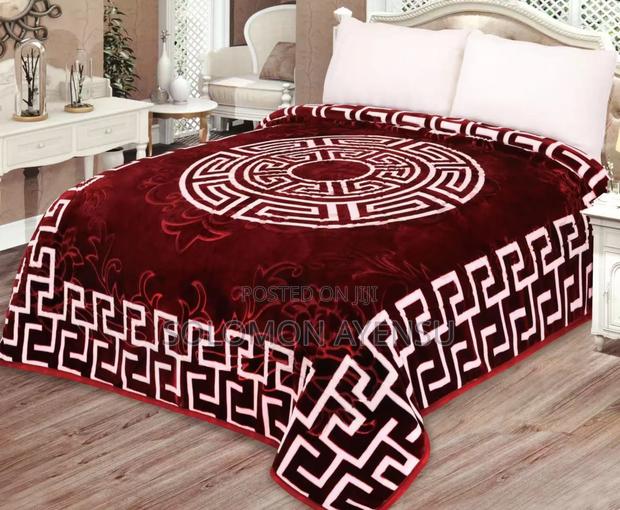 Quality Korean Mink Blanket With a Blue and White Greek Key Pattern. · Photo 1