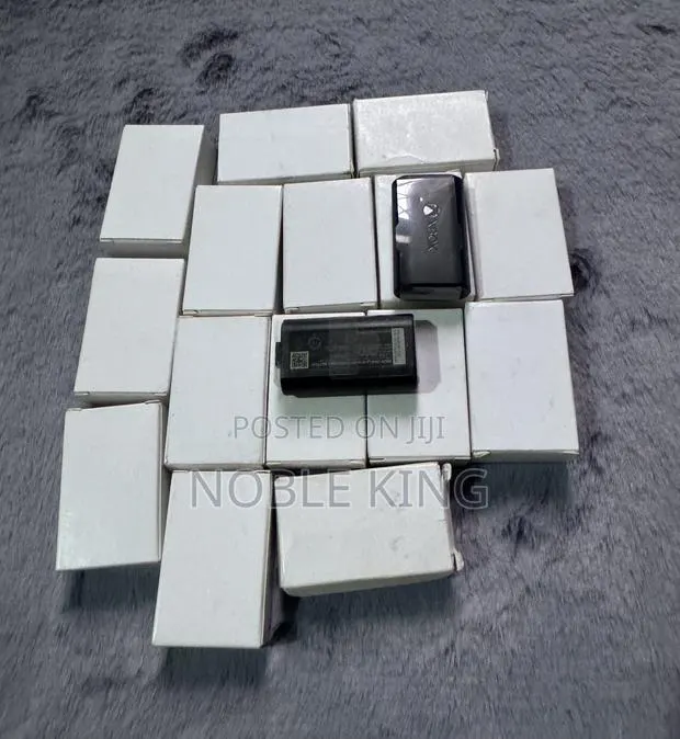 Xbox Rechargeable Batteries · Photo 1