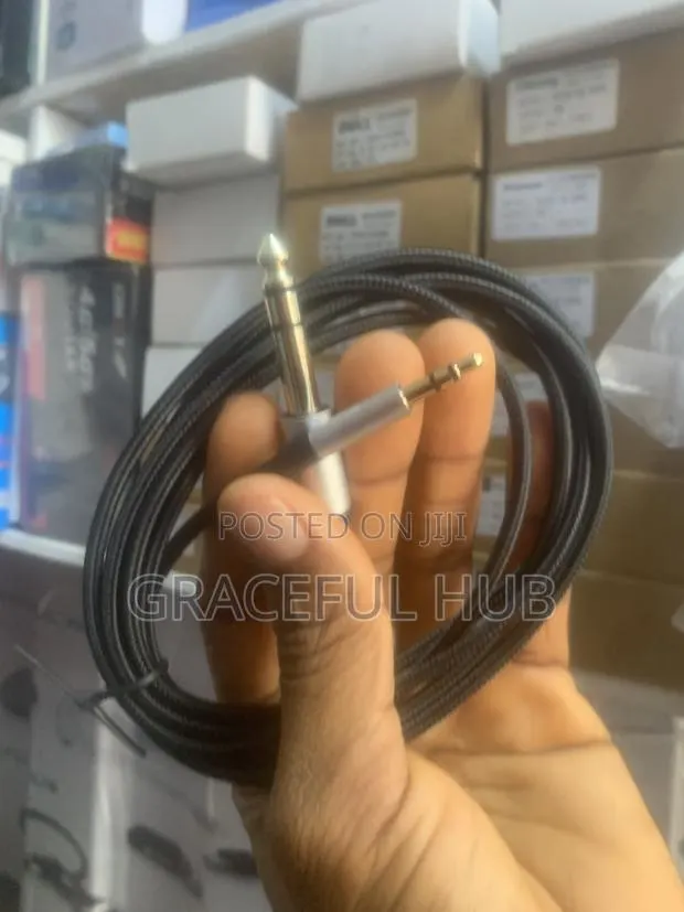 6.35mm to 3.5mm Audio Cable Cable · Photo 1