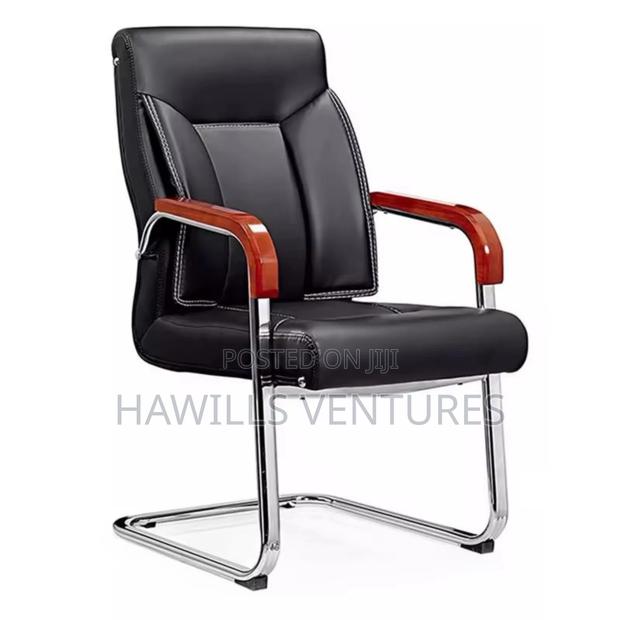 Ergonomic Task Chair · Photo 1