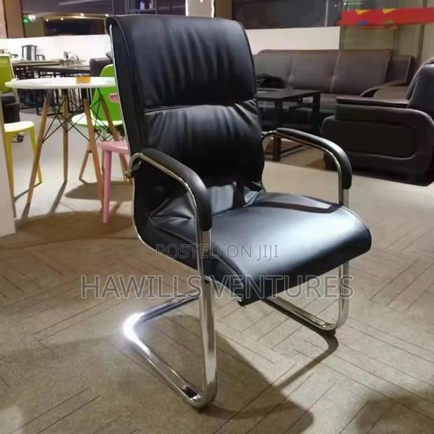 Block Office Chair · Photo 1