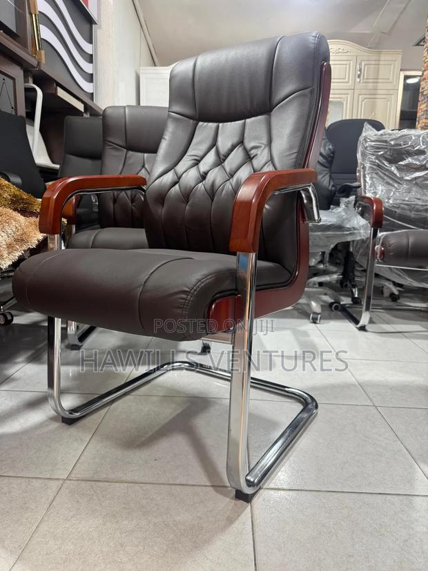 Gust Chair · Photo 1