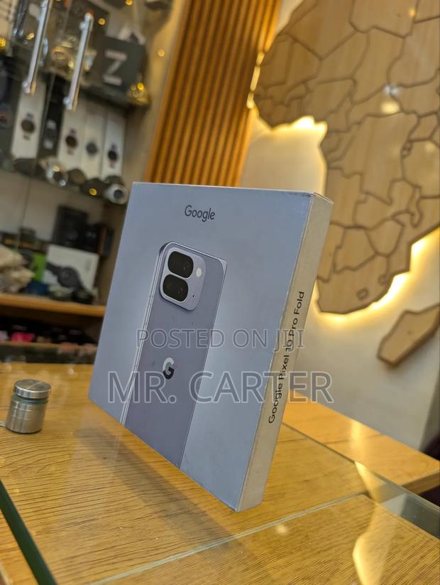 New Google Pixel 10 Pro Fold 256 GB Gray · Photo 2