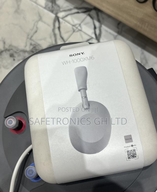 Get Massive Bluetooth Sony Xm6 Headset · Photo 1