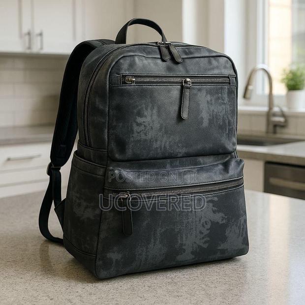 High Quality Vintage Leather Backpacks · Photo 3