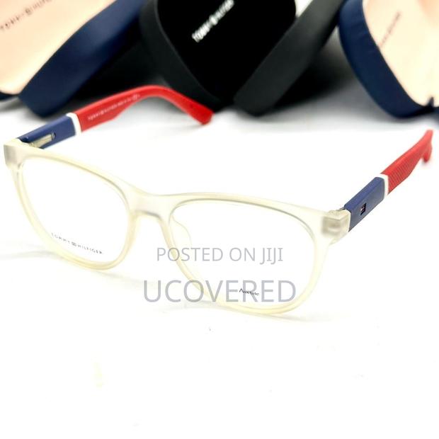 High Quality Tommy Hilfiger Sunglasses · Photo 1