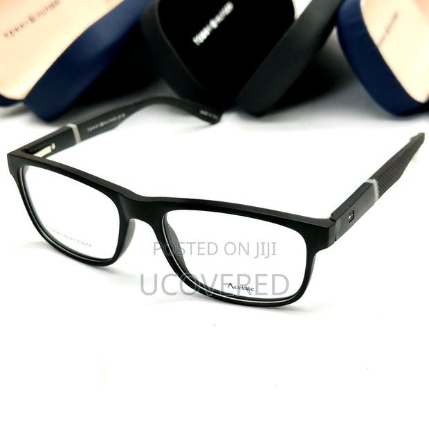 High Quality Tommy Hilfiger Sunglasses · Photo 4