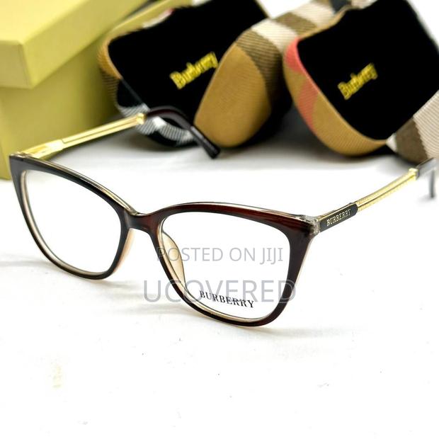 High Quality Tommy Hilfiger Sunglasses · Photo 2