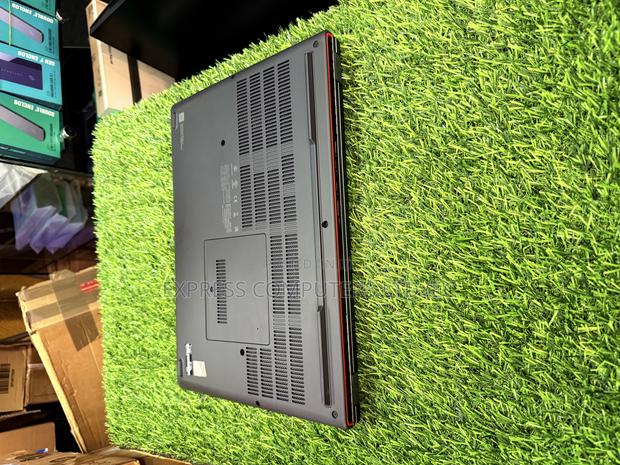 Laptop Lenovo Thinkpad P15s 32GB Intel Core I9 SSHD (Hybrid) 1T · Photo 1