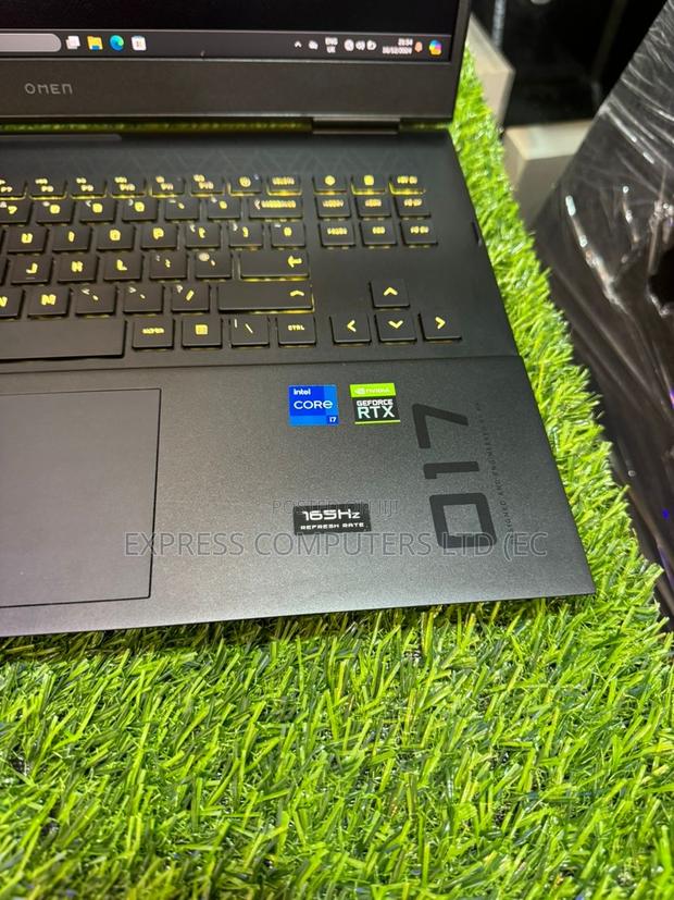 Laptop HP Omen 17 32GB Intel Core I7 SSHD (Hybrid) 1T · Photo 4