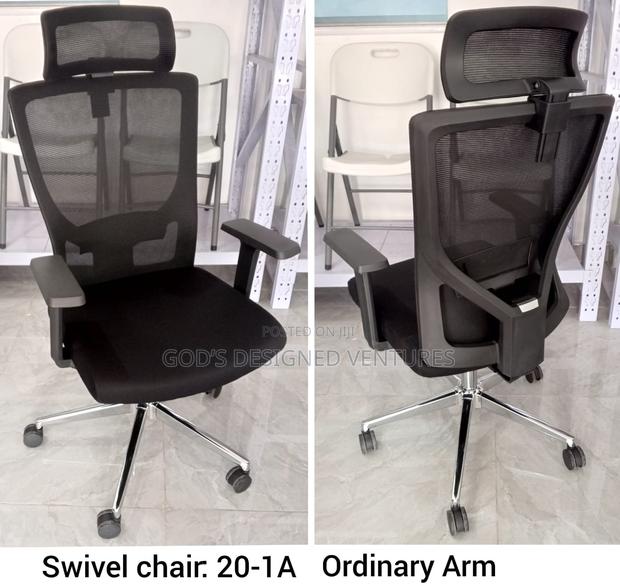 A Good Quality Swivel Chair · Photo 1