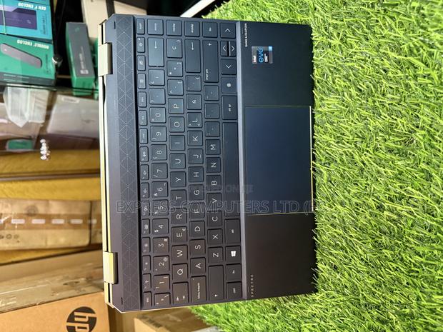 Laptop HP Spectra 13 16GB Intel Core I7 SSD 512GB · Photo 3