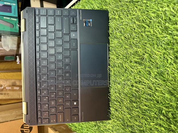 Laptop HP Spectra 13 16GB Intel Core I7 SSD 512GB · Photo 6