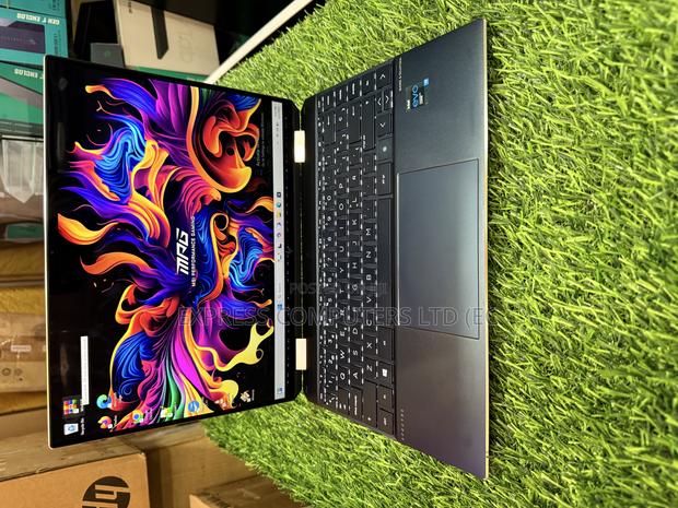 Laptop HP Spectra 13 16GB Intel Core I7 SSD 512GB · Photo 5