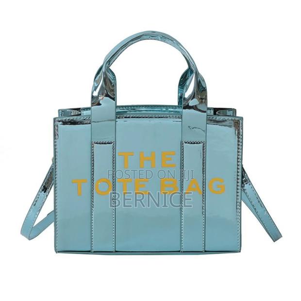 Classoc Tote Bag · Photo 4