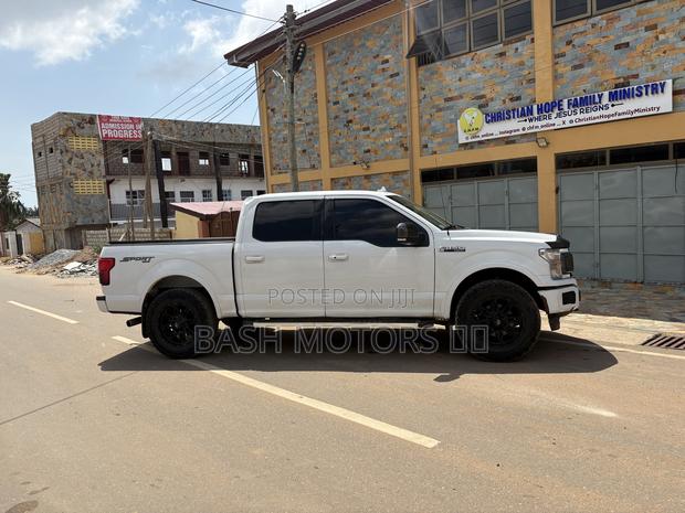 Ford F-150 2019 White · Photo 8