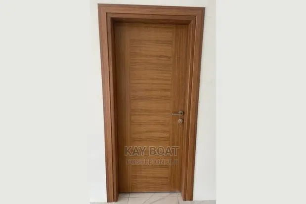 Turkey Wooden Door With All Accessories · Photo 1