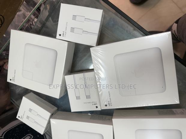 Mac Book Pro Charger -87 Watts Usb C Fast Charger Original Brand New · Photo 1