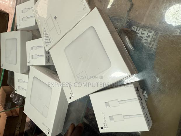 Mac Book Pro Charger -87 Watts Usb C Fast Charger Original Brand New · Photo 6