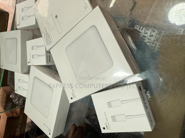 Mac Book Pro Charger -87 Watts Usb C Fast Charger Original Brand New · Photo 7