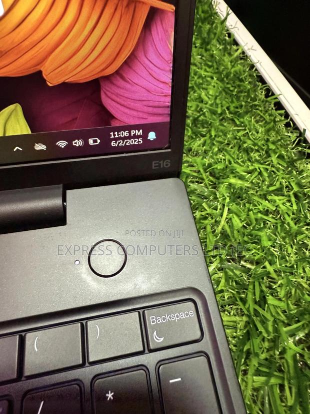 Laptop Lenovo ThinkPad E16 G1 16GB Intel Core i7 SSD 512GB · Photo 6
