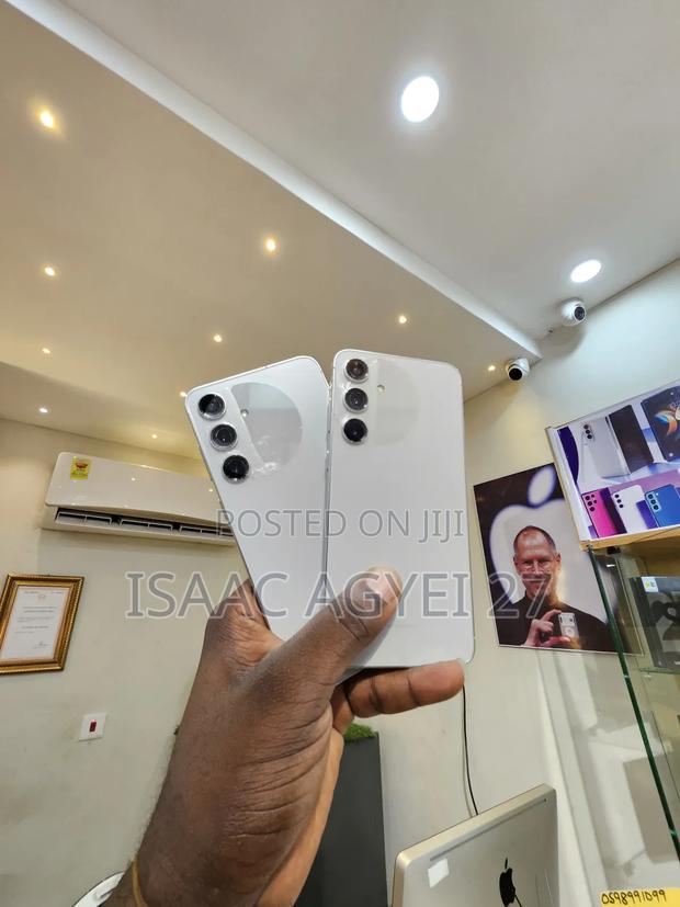 New Samsung Galaxy S24 Plus 256 GB White · Photo 3
