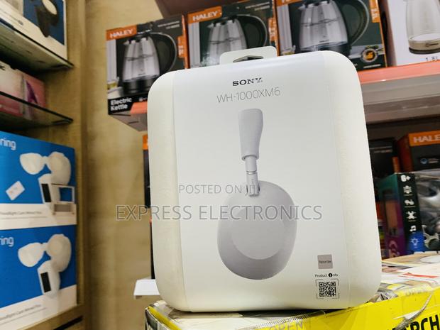 (Platinum Sliver) Sony Xm6 Head Set Headphones · Photo 1