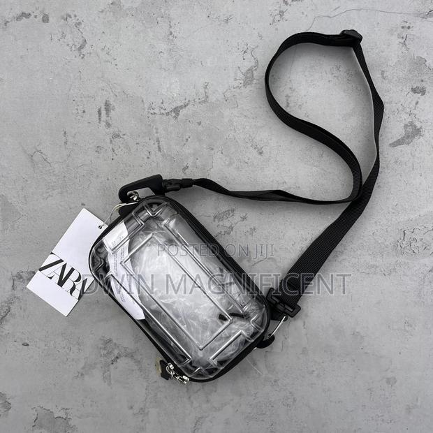 Zara Transparent Crossbody Bag With a Adjustable and Detachable Strap · Photo 3