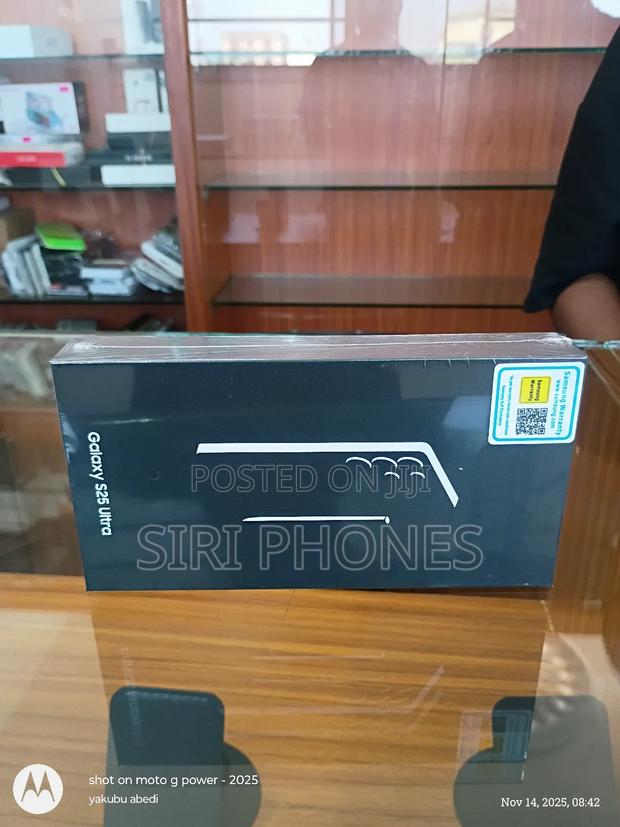New Samsung Galaxy S25 Ultra 256 GB Black · Photo 3