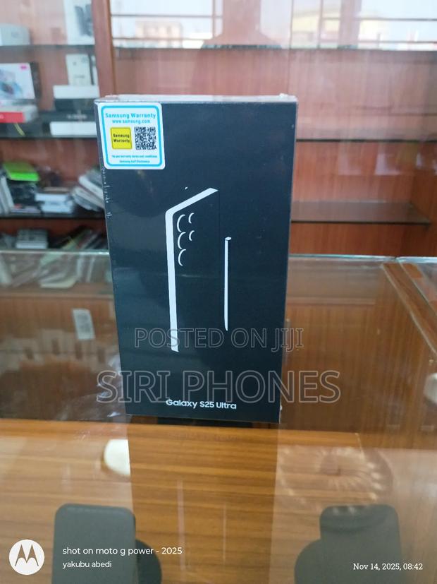 New Samsung Galaxy S25 Ultra 256 GB Black · Photo 4