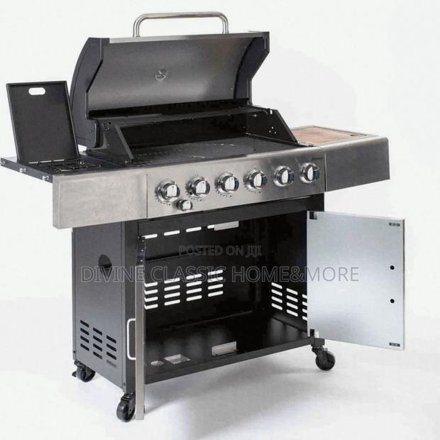 Outback Meteor 6-burner Hybrid Gas Charcoal Bbq With Multi-cook Plate · Photo 1