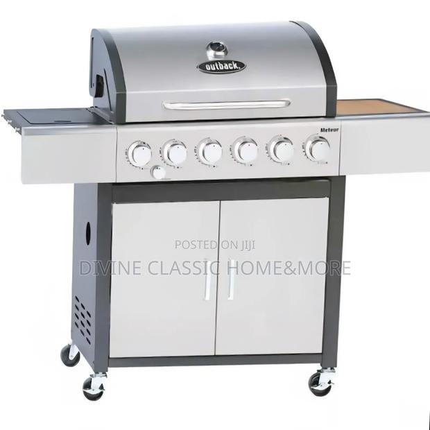 Outback Meteor 6-burner Hybrid Gas Charcoal Bbq With Multi-cook Plate · Photo 2