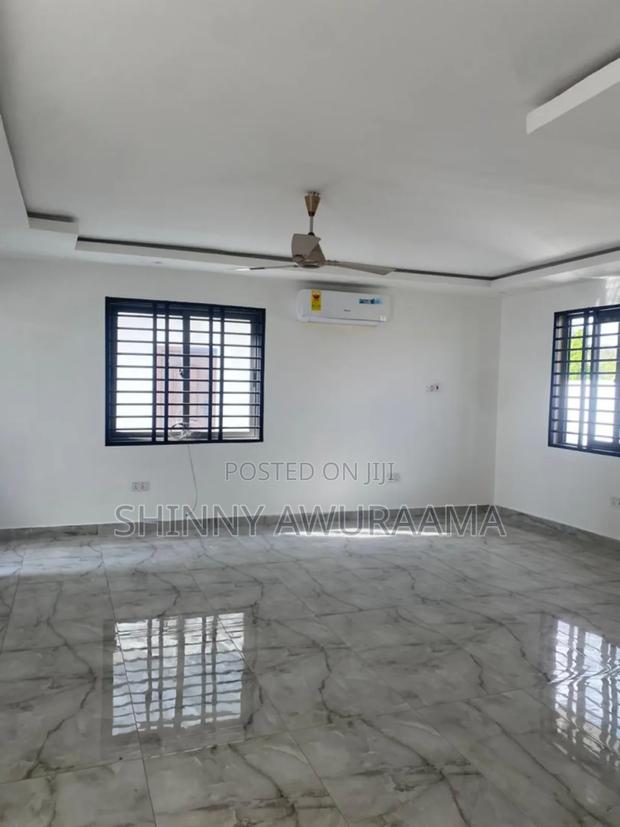 3bdrm House in Ashaley Botwe School for sale · Photo 4