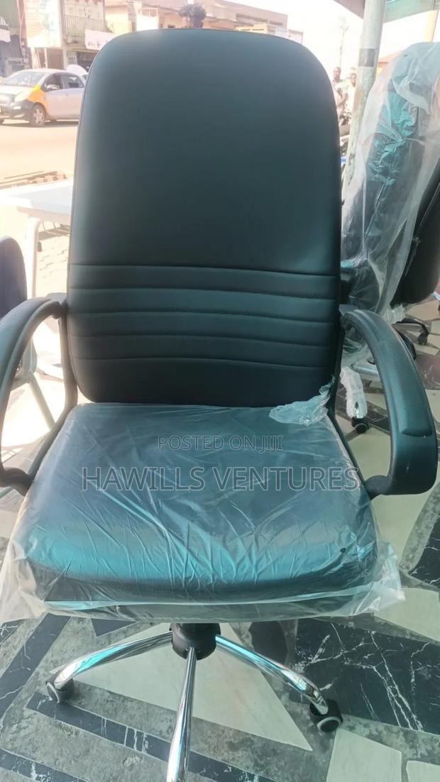 Confrence Swivel Chair · Photo 1