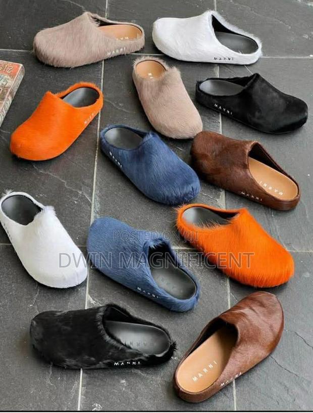 Marni Fussbett Sabot Calf-Hair Slippers · Photo 1