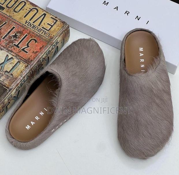 Marni Fussbett Sabot Calf-Hair Slippers · Photo 8