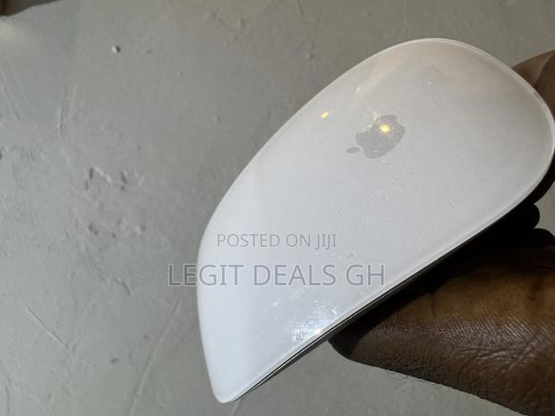 Apple Mouse 2 · Photo 4