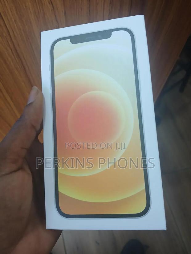 New Apple iPhone 12 64 GB White · Photo 2