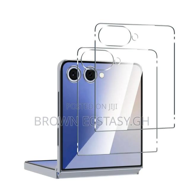 Galaxy Z Flip 5/6/7/8 Screen Protectors · Photo 1