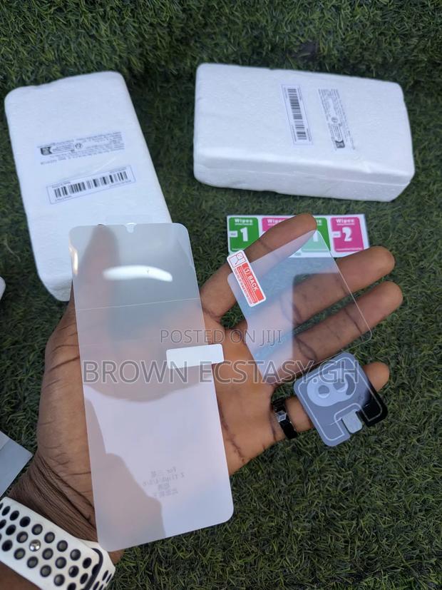 3 in 1 Screen Protector for Flip 5/6/7/8 · Photo 1