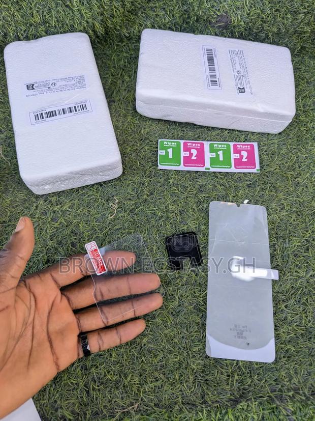 3 in 1 Screen Protector for Flip 5/6/7/8 · Photo 5