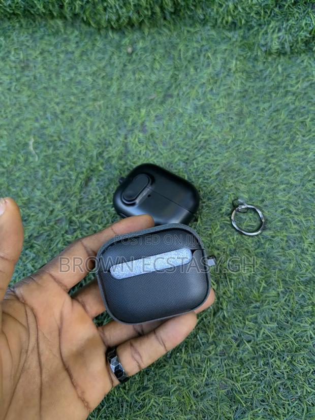 Samsung Galaxy Buds 3/ 3 Pro/ Buds 3 Fe Shock Proof Case · Photo 4
